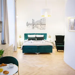 https://apartments-roman.krakowhotelspoland.com